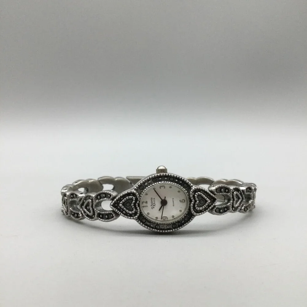 Victoria Rhein Womens Watch 18mm Oval Dial Silver Tone Heart New Battery 7.5